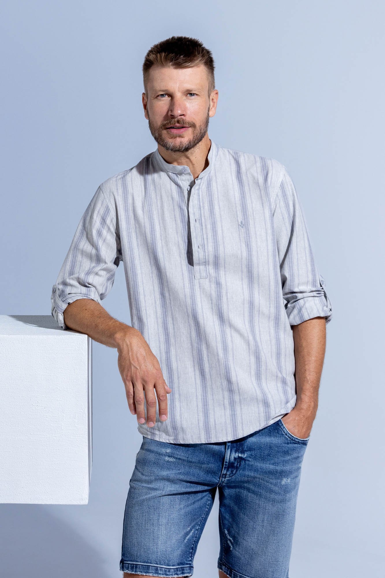 Bata Masculina Regular Manga Longa