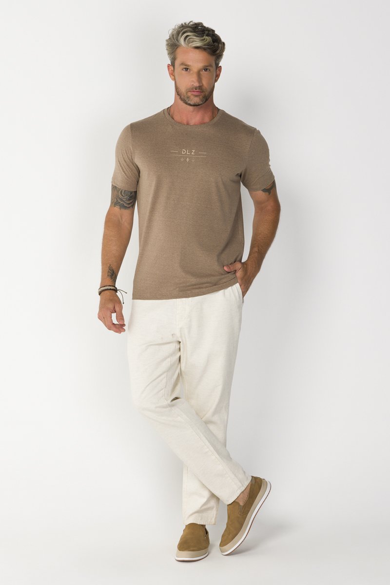 Camiseta Masculina em Algodão Marrom Camelo DLZ