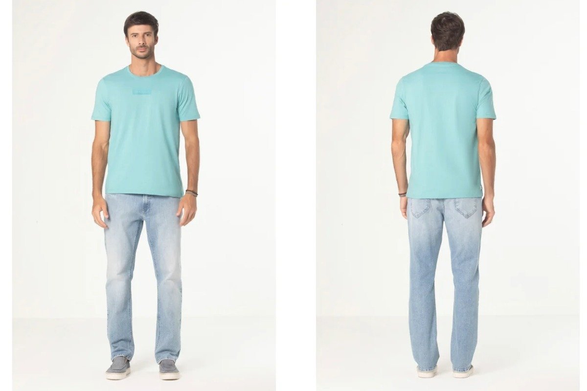 homem usando camiseta basica e calca jeans