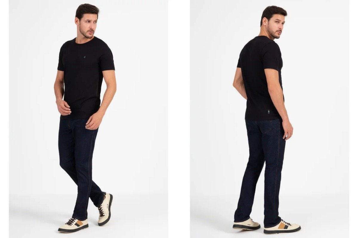 homem usando camiseta preta e calca jeans