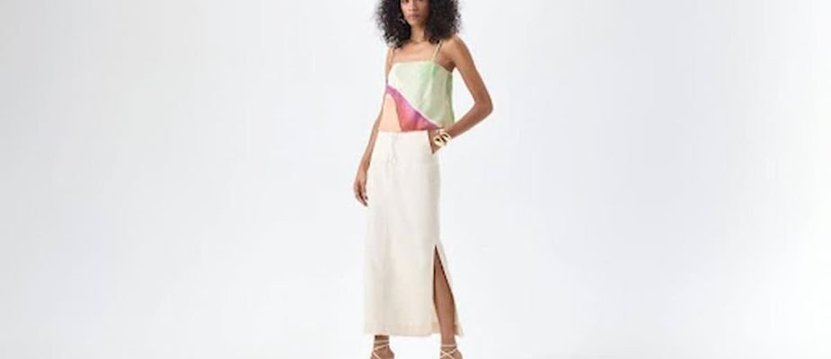 Saia de linho para o verão: por que essa escolha faz sentido no dia a dia