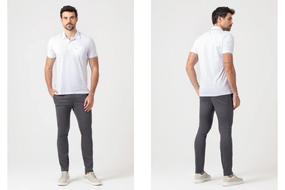 modelo com camisa polo e calca cinza